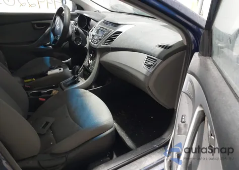 2016 Hyundai Elantra Se z USA, uszkodzony, nr VIN 5NPDH4AE2GH663577